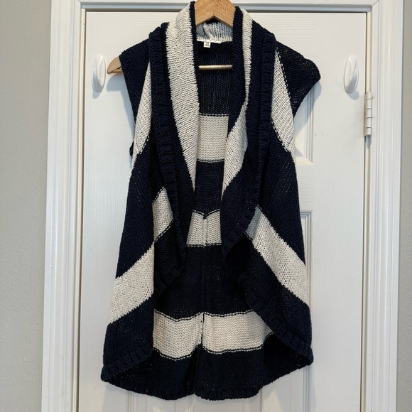 Cabi Circle Cardigan Sweater Vest XS Navy Stripes Fishermancore Coastal Preppy - Picture 2 of 9